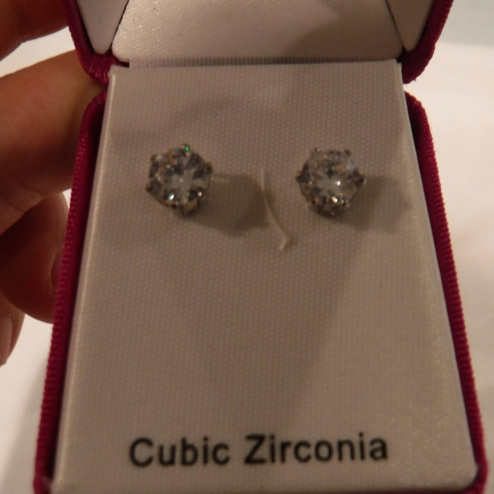 Cubic zirconia earrings